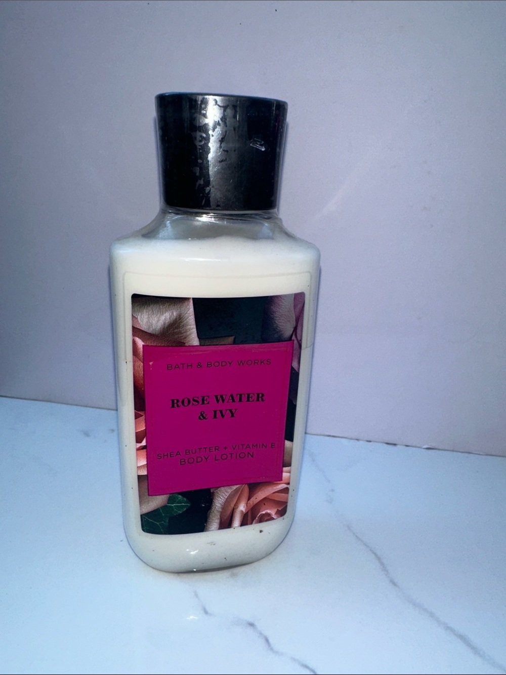 Bath & Body Works Rose Water & Ivy Body Lotion - White & Pink